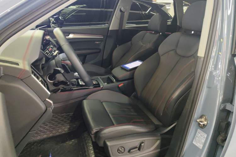 Used Audi Q5L 2022 40T RS Package Performance Model Left Front Seat