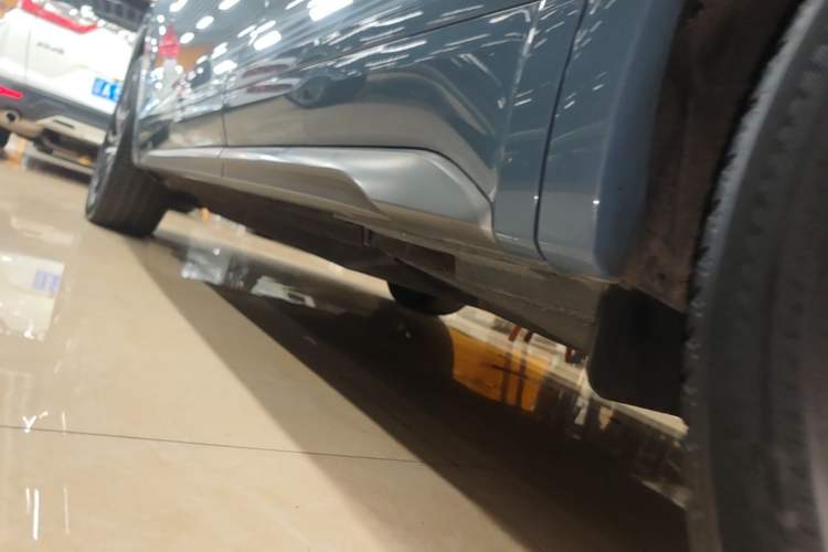 Used Audi Q5L 2022 40T RS Package Performance Model Left Side Sill