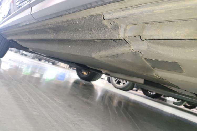 Used Audi Q5L 2022 40T RS Package Performance Model Left Side Sill