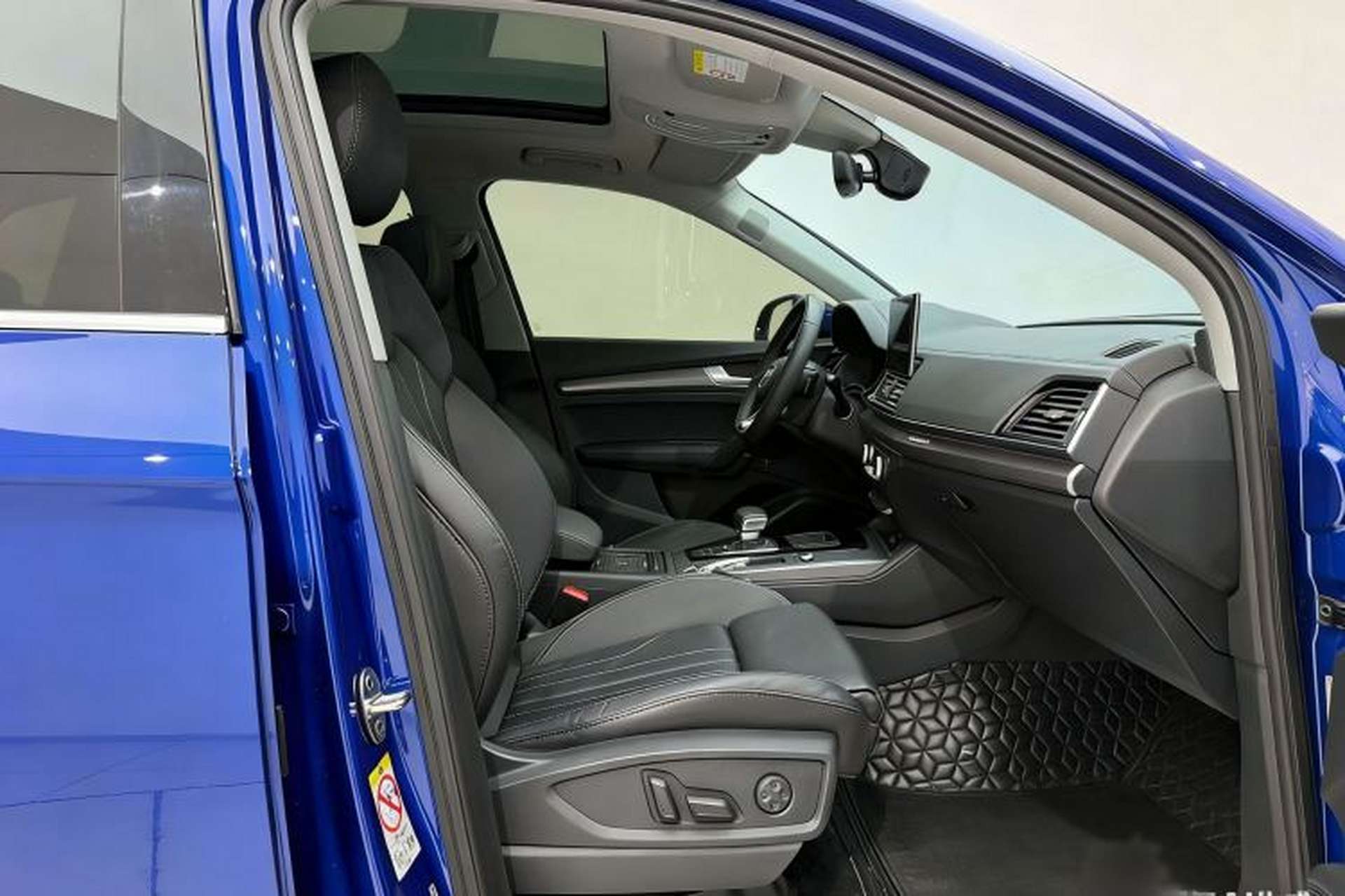 Used Audi Q5L 2022 45T Luxury Dynamic Model Right Front Seat