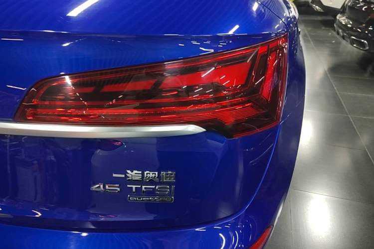 Used Audi Q5L 2022 45T Luxury Dynamic Model Right Rear Taillight