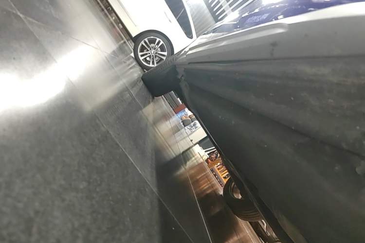 Used Audi Q5L 2022 45T Luxury Dynamic Model Right Side Sill