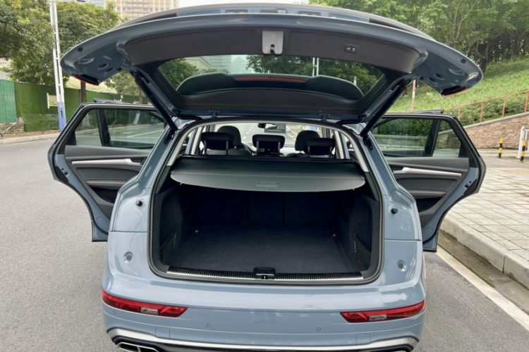 Used Audi Q5L 2022 40T RS Package Performance Model Trunk