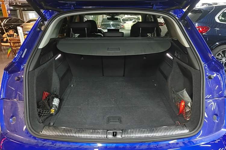 Used Audi Q5L 2022 45T Luxury Dynamic Model Trunk