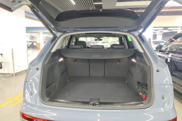 Used Audi Q5L 2022 40T RS Package Performance Model Trunk