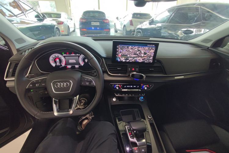Used Audi Q5L 2022 Updated 45T Luxury Dynamic Version Interior 2