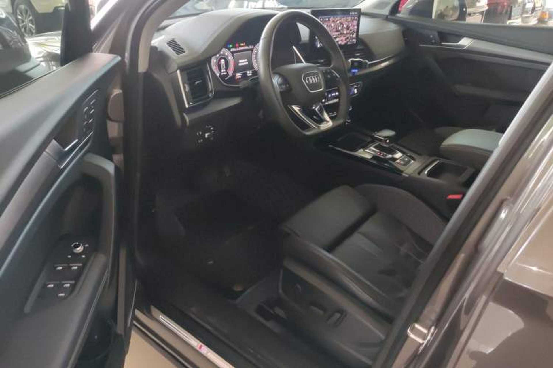 Used Audi Q5L 2022 Updated 45T Luxury Dynamic Version Interior 3