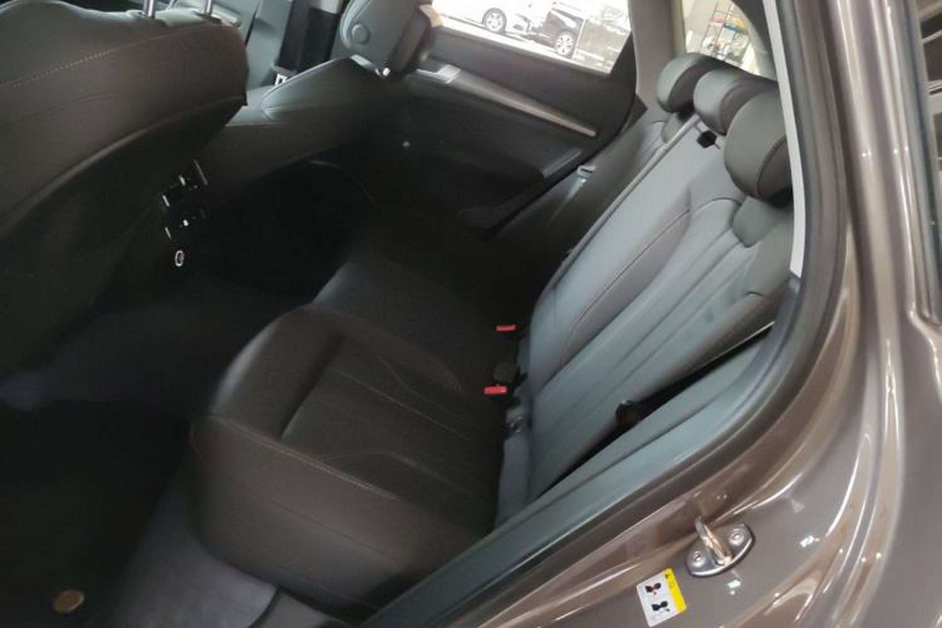 Used Audi Q5L 2022 Updated 45T Luxury Dynamic Version Interior 4