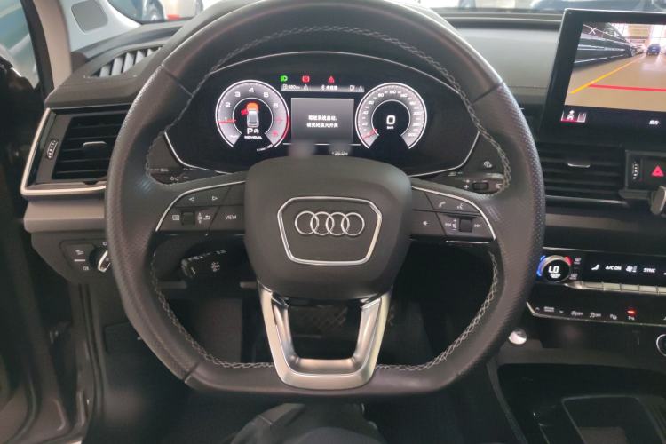 Used Audi Q5L 2022 Updated 45T Luxury Dynamic Version Steering Wheel