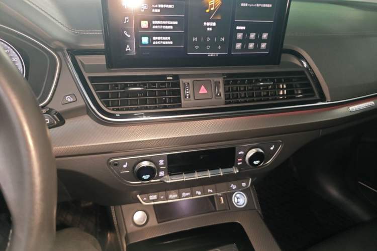 Used Audi Q5L 2022 45T Luxury Dynamic Model Audio And AC Panel