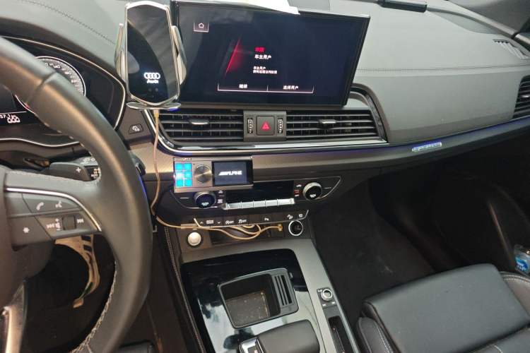Used Audi Q5L 2022 Updated 40T Luxury Dynamic Edition Audio And AC Panel