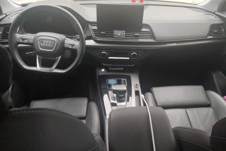 Used Audi Q5L 2022 40T Luxury Dynamic Model Center Console