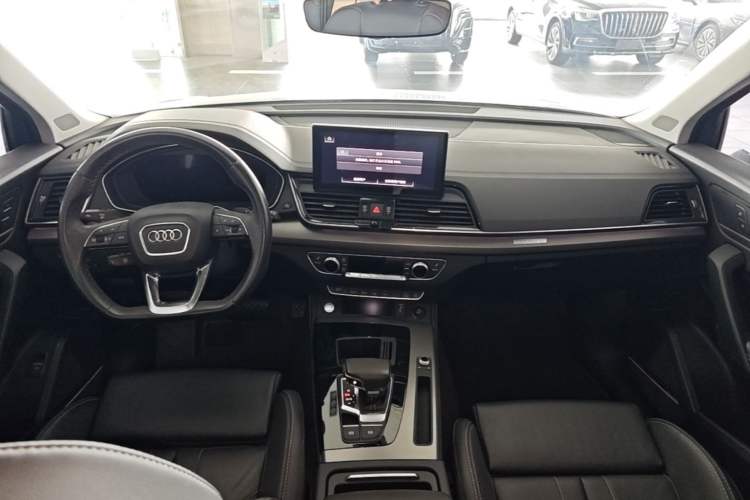 Used Audi Q5L 2022 Updated 45T Luxury Dynamic Version Center Console