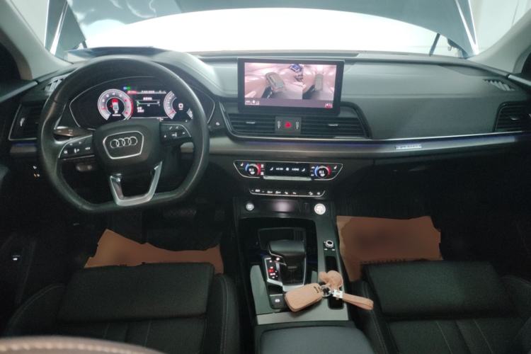 Used Audi Q5L 2022 Updated 40T Luxury Dynamic Edition Center Console