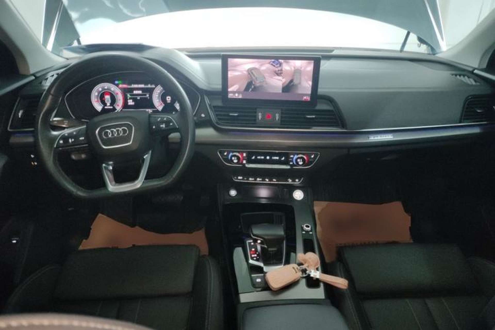 Used Audi Q5L 2022 Updated 40T Luxury Dynamic Edition Center Console