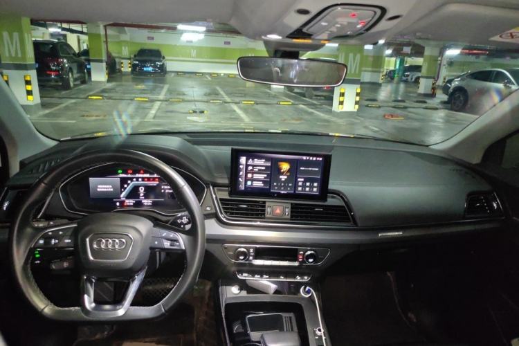 Used Audi Q5L 2022 40T Fashionable and Dynamic Model Center Console