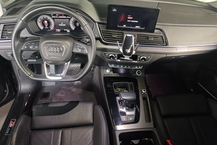 Used Audi Q5L 2022 45T Luxury Dynamic Model Center Console