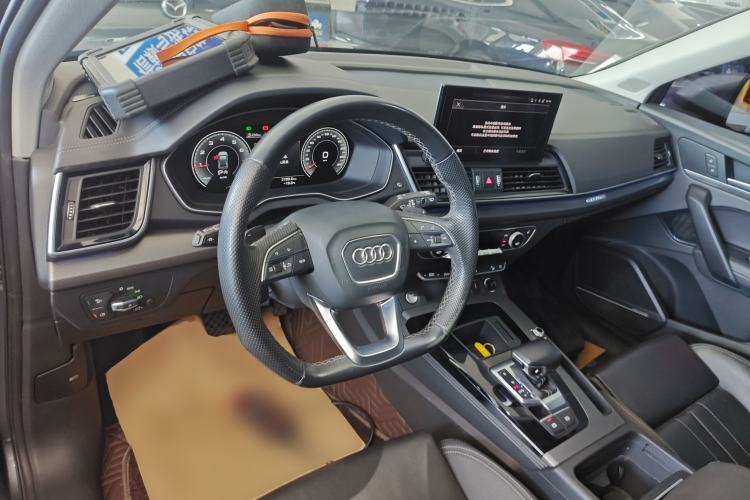 Used Audi Q5L 2022 45T Luxury Dynamic Model Center Console