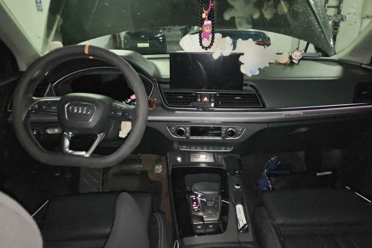 Used Audi Q5L 2022 Updated 45T Luxury Dynamic Version Center Console