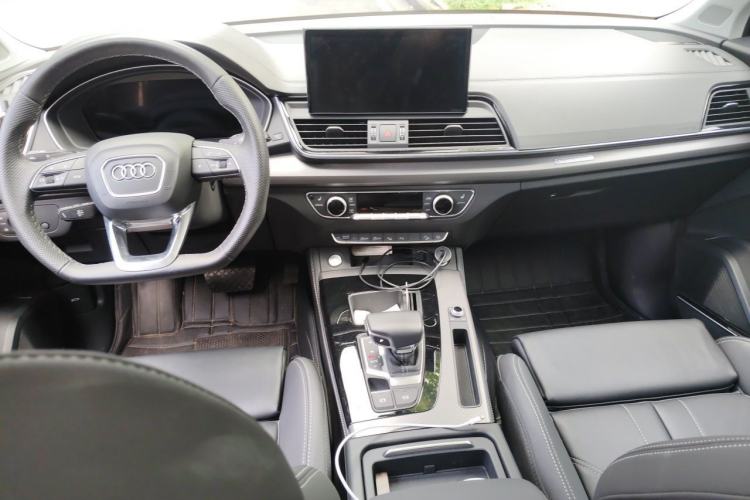 Used Audi Q5L 2022 45T Luxury Dynamic Model Center Console