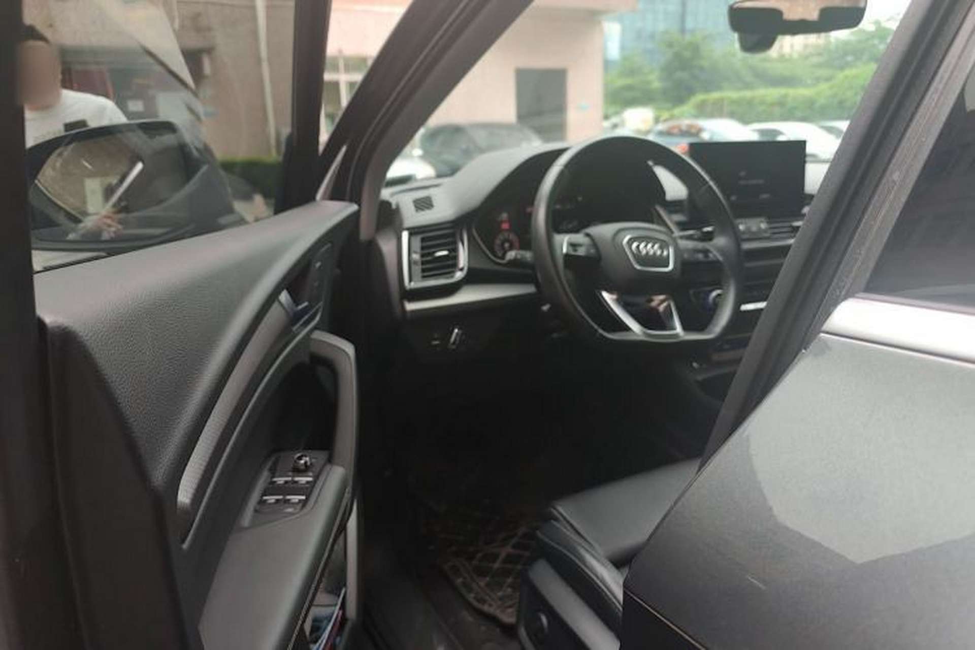 Used Audi Q5L 2022 40T Luxury Dynamic Model Driver Seat