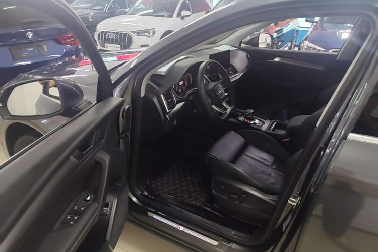Used Audi Q5L 2022 40T Luxury Dynamic Model Driver Seat