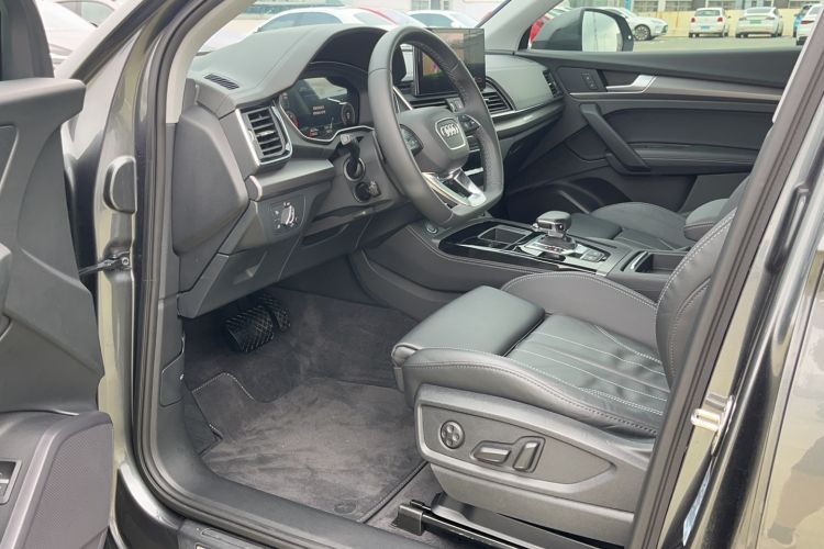 Used Audi Q5L 2022 40T Luxury Dynamic Model Driver Seat