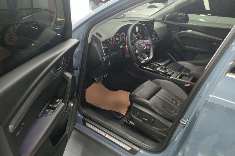 Used Audi Q5L 2022 40T RS Package Performance Model Driver Seat