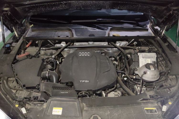 Used Audi Q5L 2022 Updated 40T Luxury Dynamic Edition Engine Bay