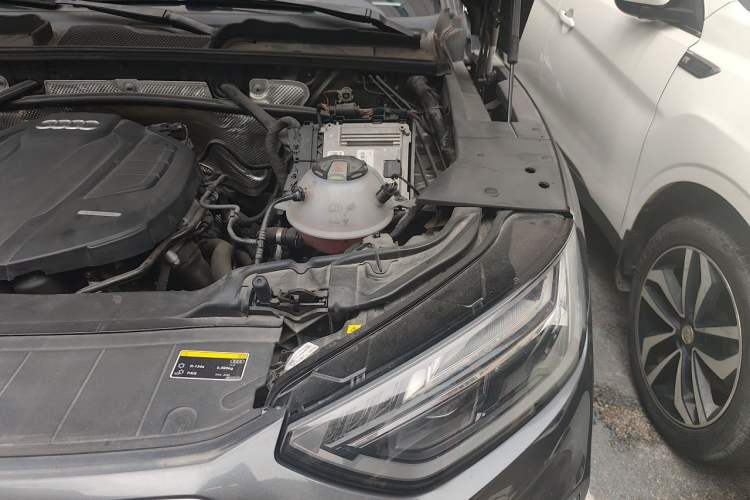 Used Audi Q5L 2022 40T Luxury Dynamic Model Engine Bay Left