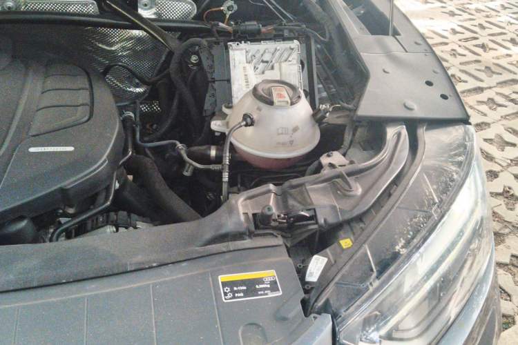 Used Audi Q5L 2022 45T Luxury Dynamic Model Engine Bay Left