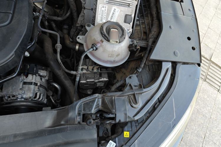 Used Audi Q5L 2022 Updated 40T Luxury Dynamic Edition Engine Bay Left