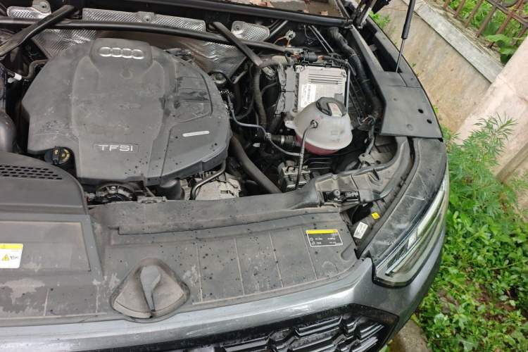 Used Audi Q5L 2022 Updated 40T Luxury Dynamic Edition Engine Bay Left