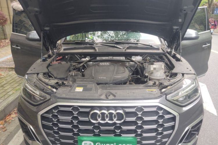 Used Audi Q5L 2022 40T Luxury Dynamic Model Engine Bay