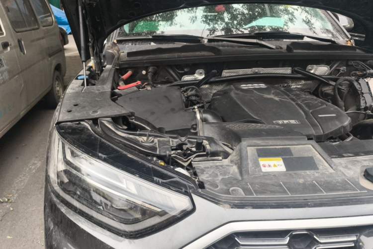 Used Audi Q5L 2022 Updated 45T Luxury Dynamic Version Engine Bay Right