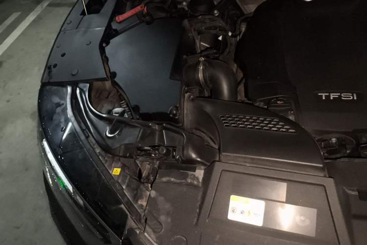 Used Audi Q5L 2022 40T Luxury Dynamic Model Engine Bay Right