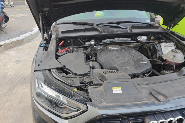 Used Audi Q5L 2022 40T Fashionable and Elegant Model Engine Bay Right