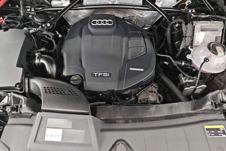 Used Audi Q5L 2022 Updated 40T Luxury Dynamic Edition Engine Bay