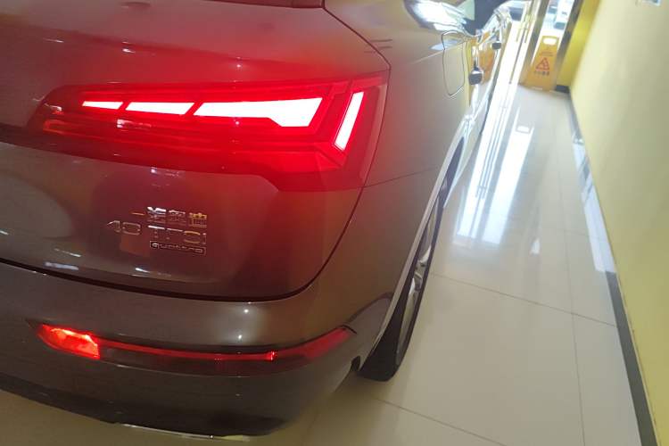 Used Audi Q5L 2022 40T Fashionable and Dynamic Model Exterior 3