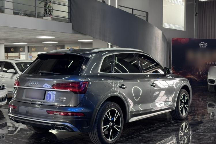 Used Audi Q5L 2022 40T Fashionable and Dynamic Model Exterior 4
