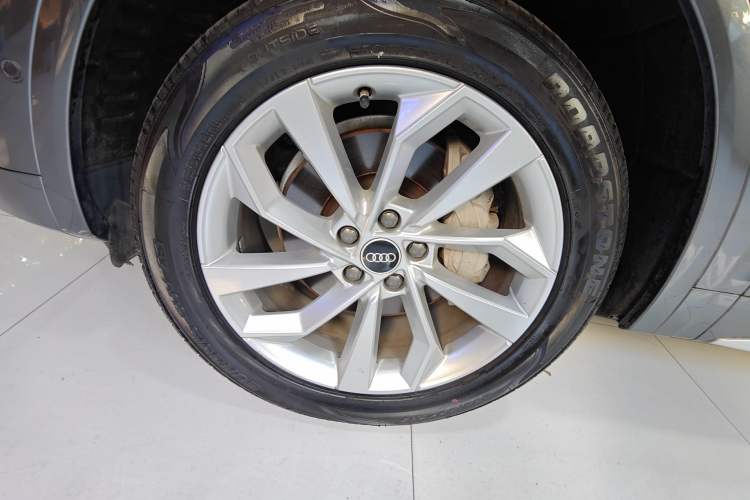 Used Audi Q5L 2022 40T Luxury Dynamic Model Exterior 7