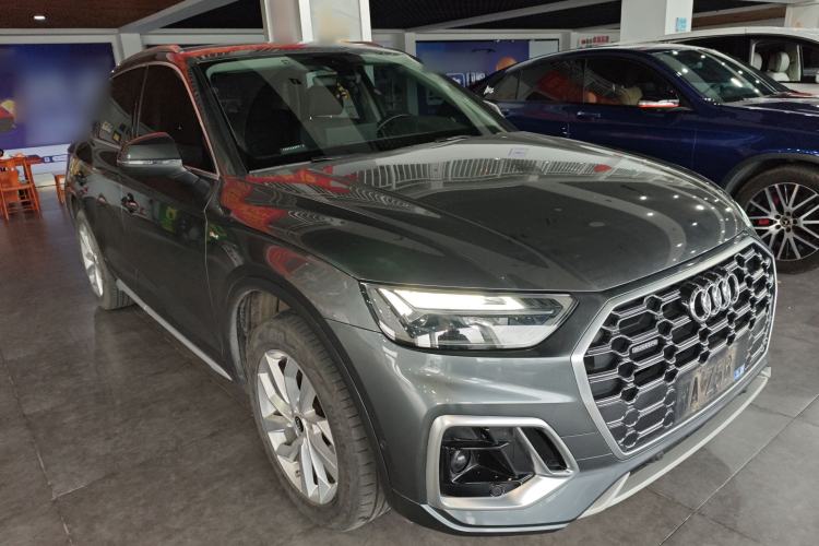 Used Audi Q5L 2022 40T Luxury Dynamic Model Front Right 45 Deg