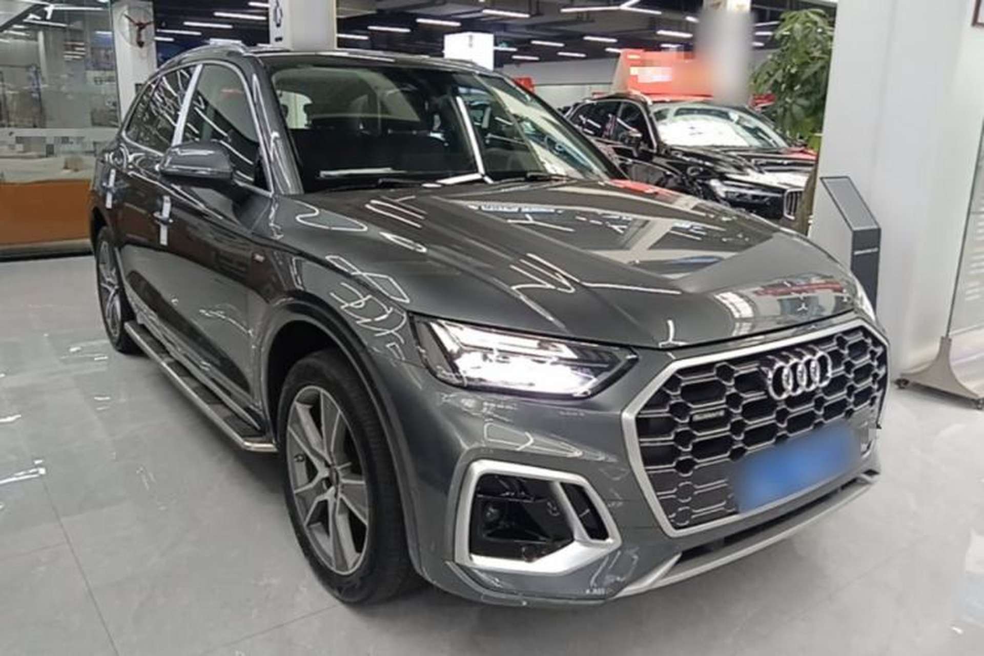 Used Audi Q5L 2022 Updated 45T Luxury Dynamic Version Front Right 45 Deg