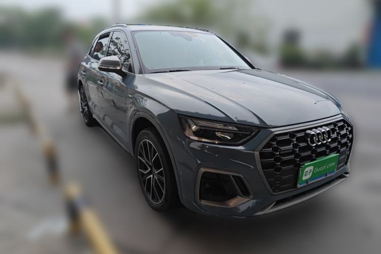 Used Audi Q5L 2022 40T RS Package Performance Model Front Right 45 Deg