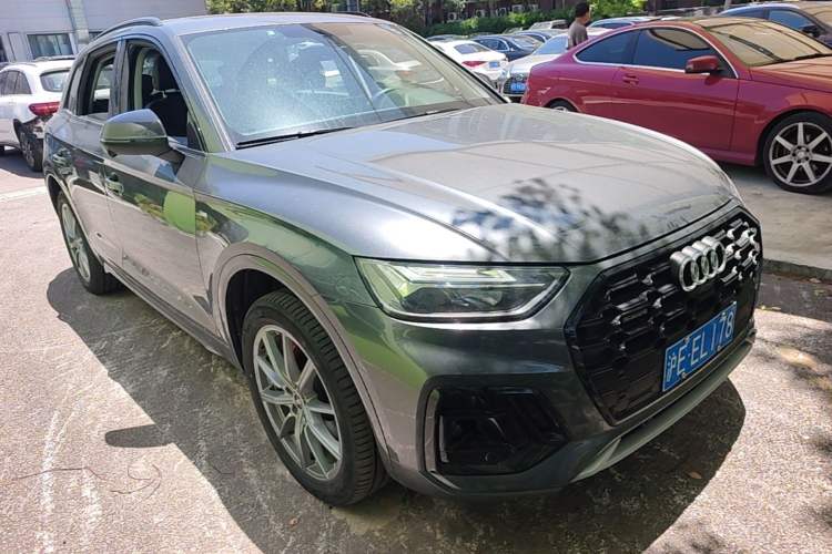 Used Audi Q5L 2022 40T Fashionable and Dynamic Model Front Right 45 Deg