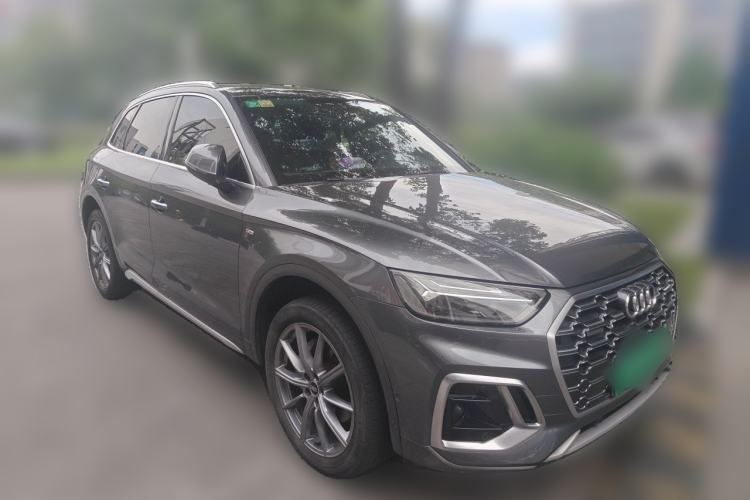 Used Audi Q5L 2022 40T Luxury Dynamic Model Front Right 45 Deg
