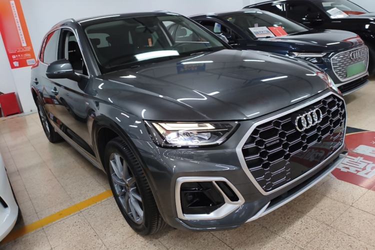 Used Audi Q5L 2022 45T Luxury Dynamic Model Front Right 45 Deg