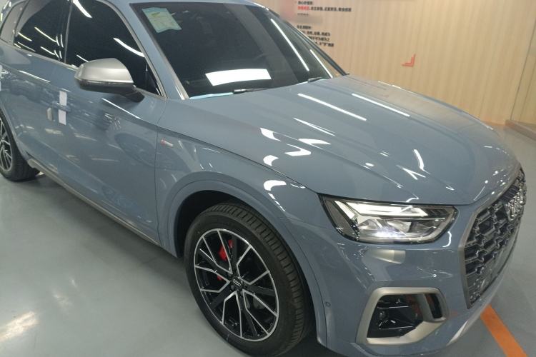 Used Audi Q5L 2022 40T RS Package Performance Model Front Right 45 Deg