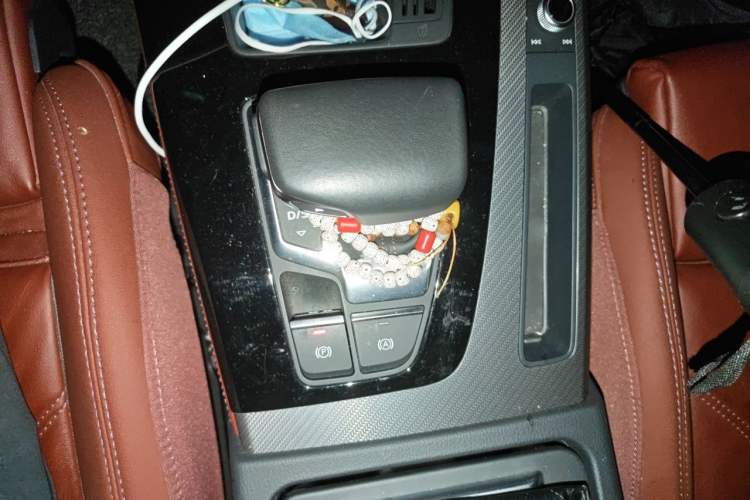 Used Audi Q5L 2022 Updated 45T Luxury Dynamic Version Gear Lever