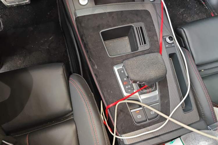 Used Audi Q5L 2022 40T RS Package Performance Model Gear Lever